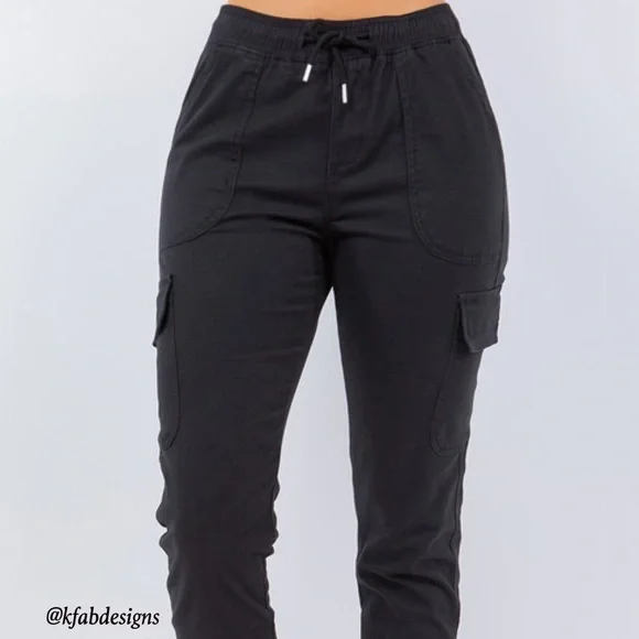 LAST 2! Baggy Black cargo pants with button closure and drawstring tie! - Picture 6 of 6